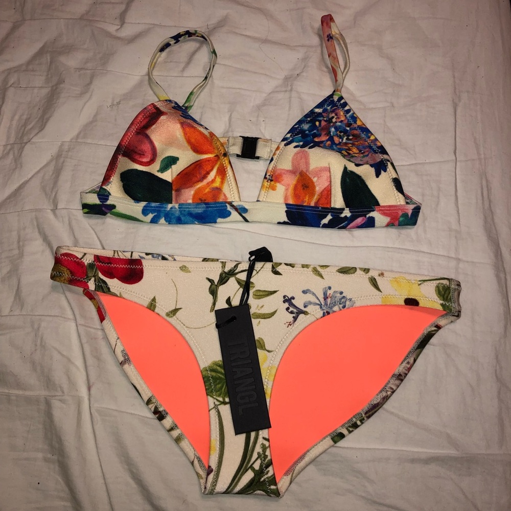 Floral Triangl Bikini Set